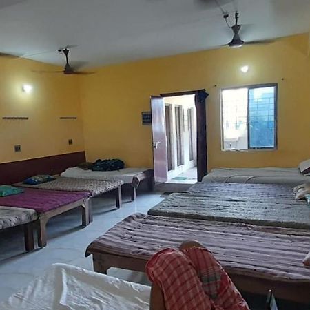 Narendra Niketan Hotel Kolkata Exterior photo
