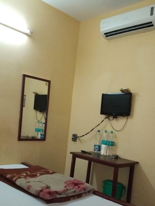 Narendra Niketan Hotel Kolkata Exterior photo